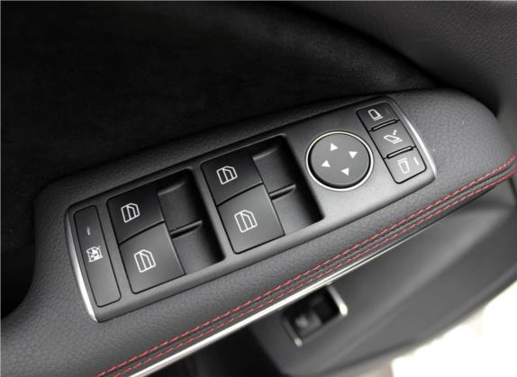奔驰CLA 2017款 改款 CLA 220 4MATIC 车厢座椅   门窗控制