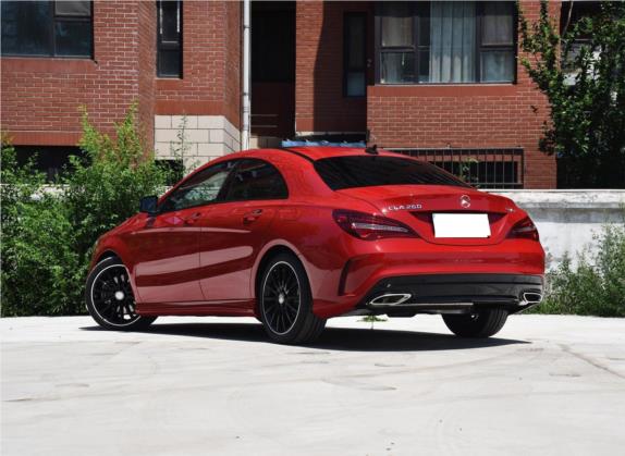 奔驰CLA 2017款 改款 CLA 260 4MATIC 外观   斜后