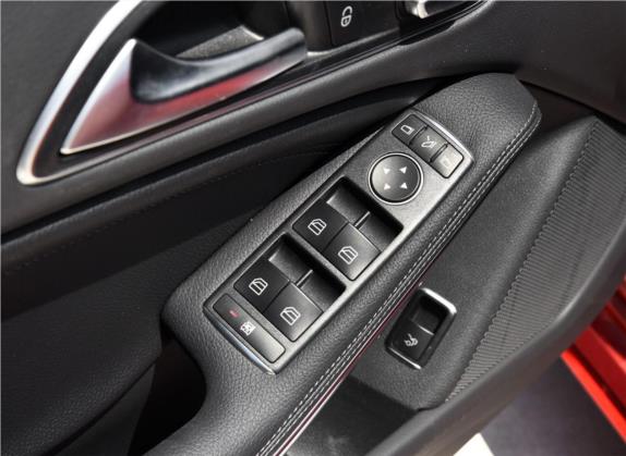 奔驰CLA 2017款 改款 CLA 260 4MATIC 车厢座椅   门窗控制
