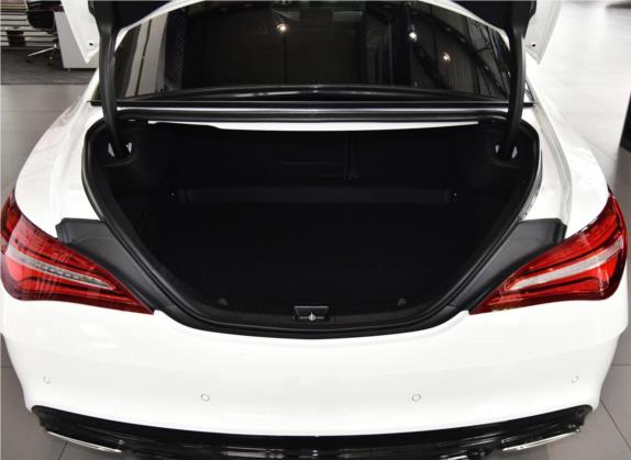 奔驰CLA 2018款 CLA 220 4MATIC 车厢座椅   后备厢