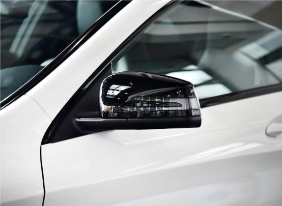 奔驰CLA 2018款 CLA 220 4MATIC 外观细节类   外后视镜