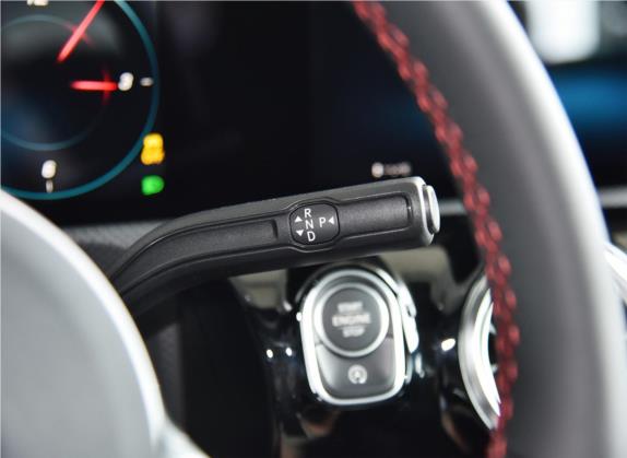 奔驰CLA 2020款 CLA 200 中控类   挡把