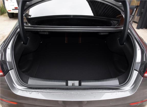 奔驰CLA 2020款 CLA 260 4MATIC 车厢座椅   后备厢