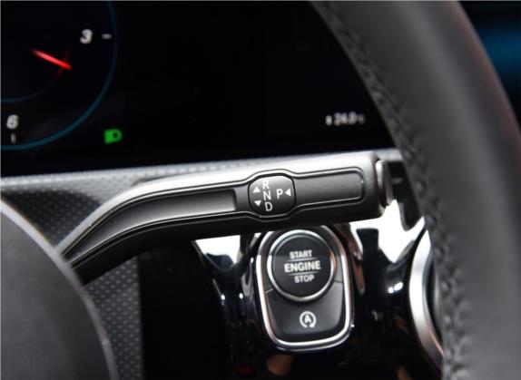 奔驰CLA 2020款 CLA 260 4MATIC 中控类   挡把