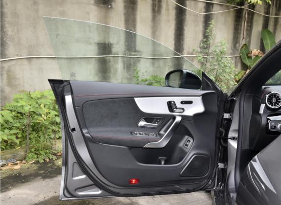 奔驰CLA 2021款 CLA 200 4MATIC 车厢座椅   前门板