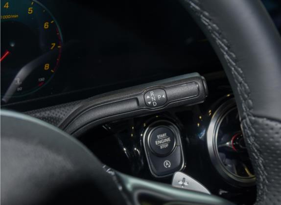 奔驰CLA 2021款 CLA 260 4MATIC 猎跑车 中控类   挡把