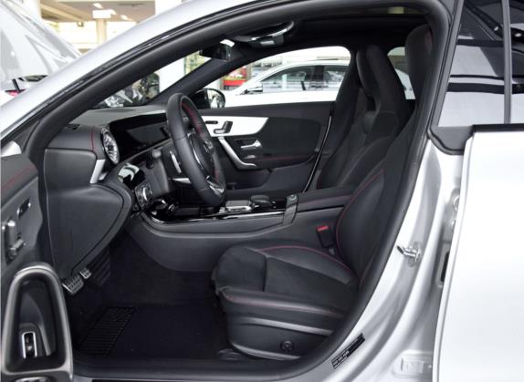 奔驰CLA 2022款 CLA 200 4MATIC 车厢座椅   前排空间