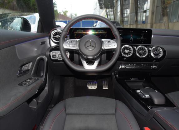 奔驰CLA 2022款 改款 CLA 200 4MATIC 中控类   驾驶位