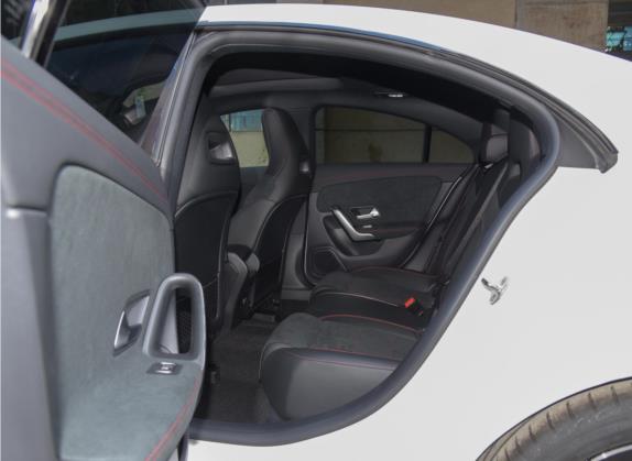 奔驰CLA 2022款 改款 CLA 200 4MATIC 车厢座椅   后排空间