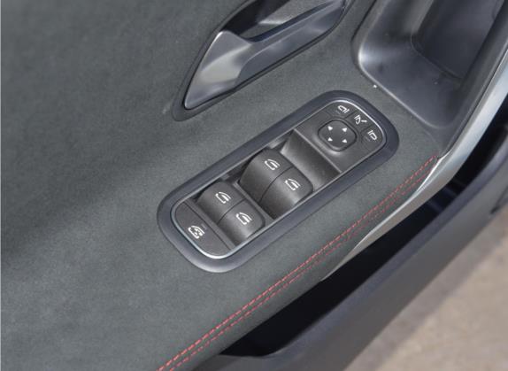 奔驰CLA 2022款 改款 CLA 200 4MATIC 车厢座椅   门窗控制