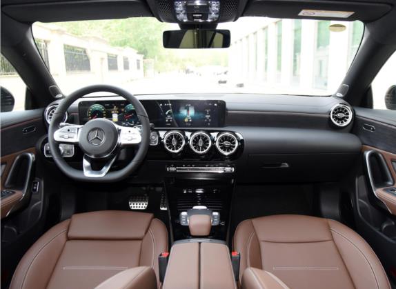奔驰CLA 2022款 改款 CLA 260 4MATIC 猎跑车 中控类   中控全图