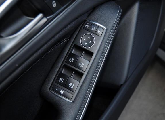 奔驰GLA(进口) 2015款 GLA 260 4MATIC 车厢座椅   门窗控制