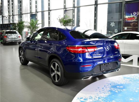 奔驰GLC轿跑 2017款 GLC 200 4MATIC 轿跑SUV 外观   斜后