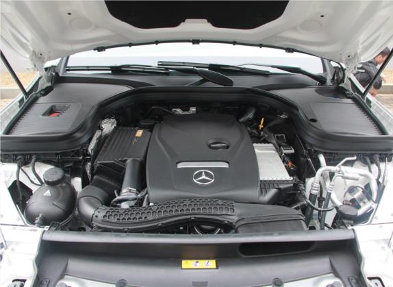 奔驰GLC轿跑 2017款 GLC 260 4MATIC 轿跑SUV 其他细节类   发动机舱