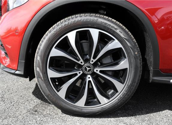 奔驰GLC轿跑 2018款 GLC 300 4MATIC 轿跑SUV 其他细节类   前轮