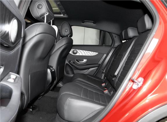 奔驰GLC轿跑 2018款 GLC 300 4MATIC 轿跑SUV 车厢座椅   后排空间