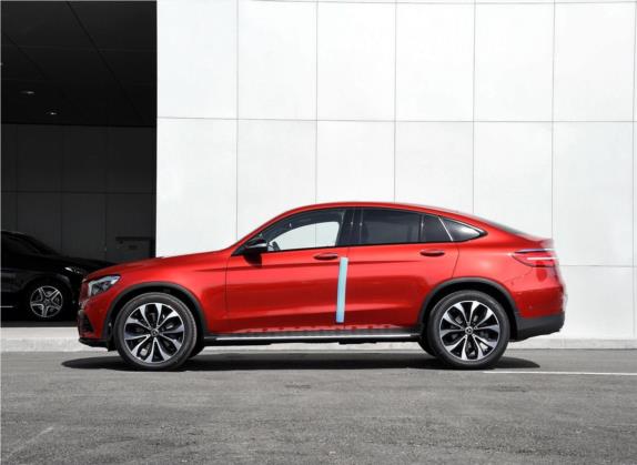 奔驰GLC轿跑 2018款 GLC 300 4MATIC 轿跑SUV 外观   正侧
