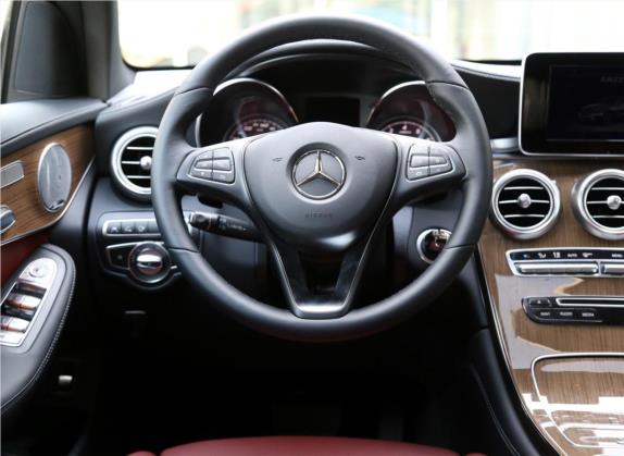奔驰GLC轿跑 2019款 GLC 260 4MATIC 轿跑SUV 中控类   驾驶位
