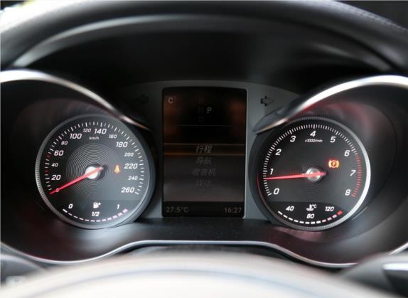 奔驰GLC轿跑 2019款 GLC 260 4MATIC 轿跑SUV 中控类   仪表盘