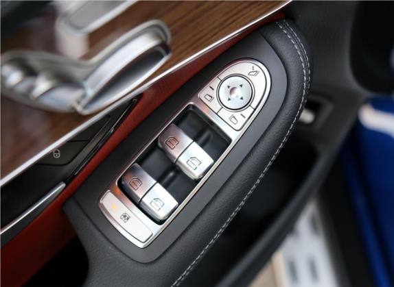 奔驰GLC轿跑 2019款 GLC 260 4MATIC 轿跑SUV 车厢座椅   门窗控制