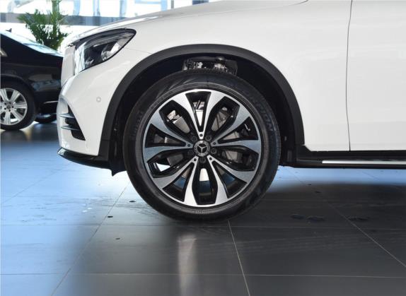 奔驰GLC轿跑 2019款 GLC 300 4MATIC 轿跑SUV 其他细节类   前轮