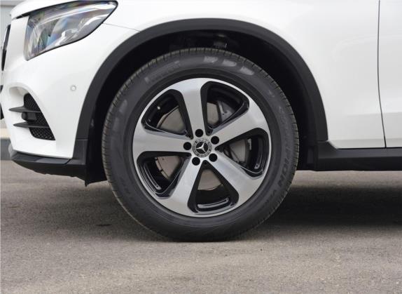 奔驰GLC轿跑 2019款 改款 GLC 200 4MATIC 轿跑SUV 其他细节类   前轮