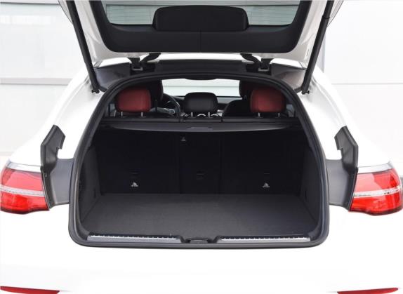 奔驰GLC轿跑 2019款 改款 GLC 200 4MATIC 轿跑SUV 车厢座椅   后备厢