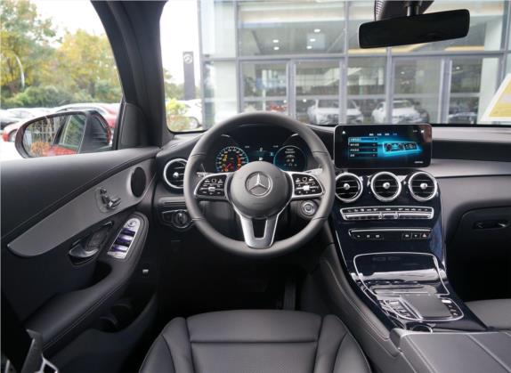 奔驰GLC轿跑 2020款 GLC 260 4MATIC 轿跑SUV 中控类   驾驶位