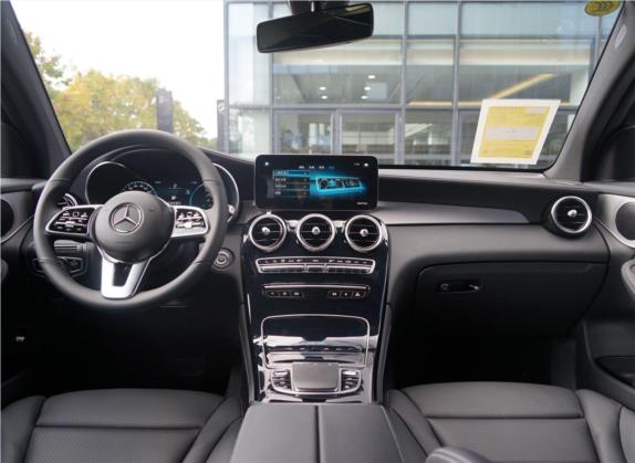 奔驰GLC轿跑 2020款 GLC 260 4MATIC 轿跑SUV 中控类   中控台