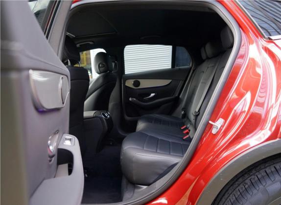 奔驰GLC轿跑 2020款 GLC 260 4MATIC 轿跑SUV 车厢座椅   后排空间