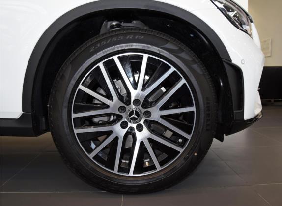奔驰GLC轿跑 2021款 GLC 260 4MATIC 轿跑SUV 其他细节类   前轮