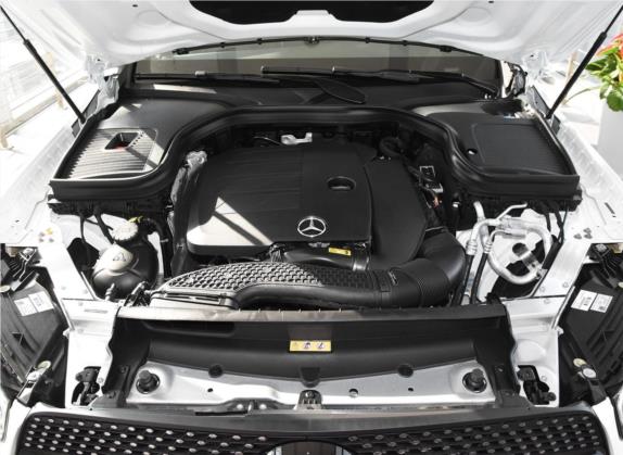 奔驰GLC轿跑 2021款 GLC 300 4MATIC 轿跑SUV 其他细节类   发动机舱