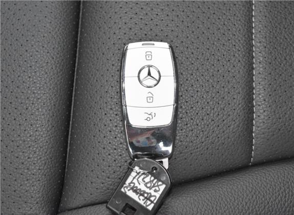 奔驰GLC轿跑 2021款 GLC 300 4MATIC 轿跑SUV 其他细节类   钥匙