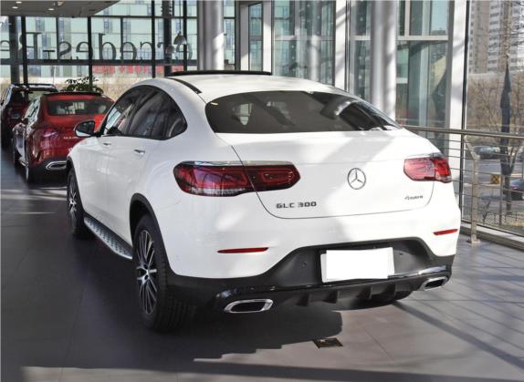 奔驰GLC轿跑 2021款 GLC 300 4MATIC 轿跑SUV 外观   斜后
