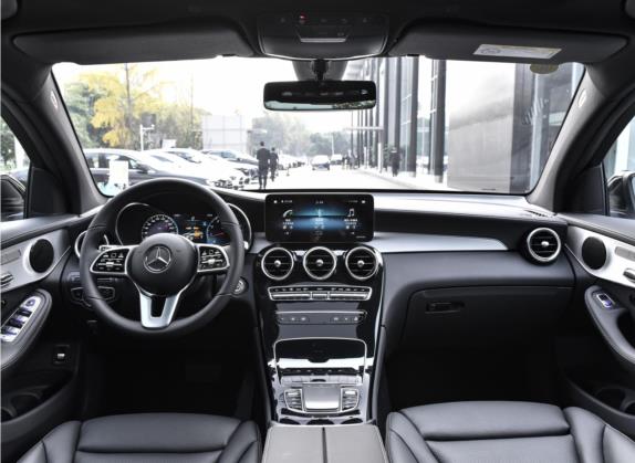 奔驰GLC轿跑 2022款 GLC 260 4MATIC 轿跑SUV 中控类   中控全图