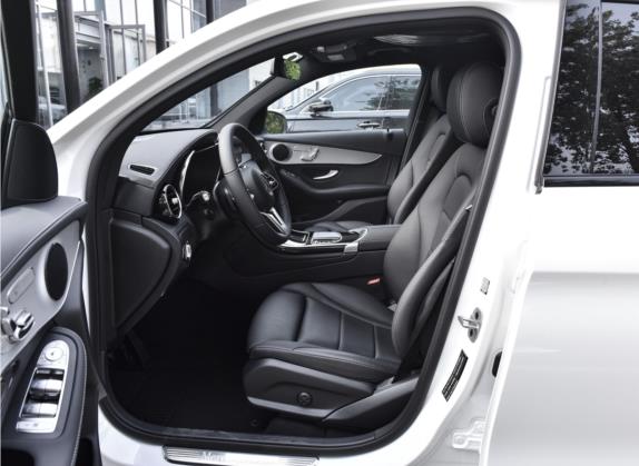 奔驰GLC轿跑 2022款 GLC 260 4MATIC 轿跑SUV 车厢座椅   前排空间