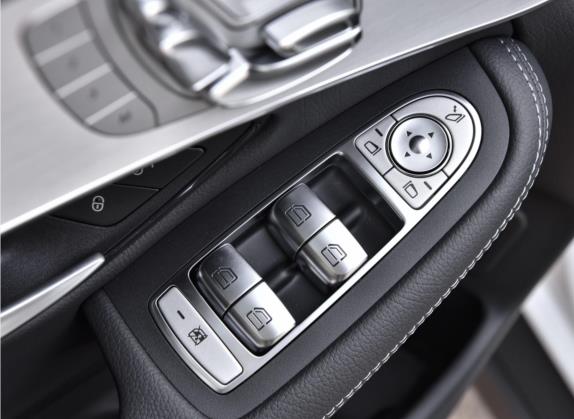 奔驰GLC轿跑 2022款 GLC 260 4MATIC 轿跑SUV 车厢座椅   门窗控制
