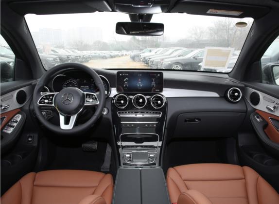 奔驰GLC轿跑 2022款 改款 GLC 260 4MATIC 轿跑SUV 中控类   中控全图