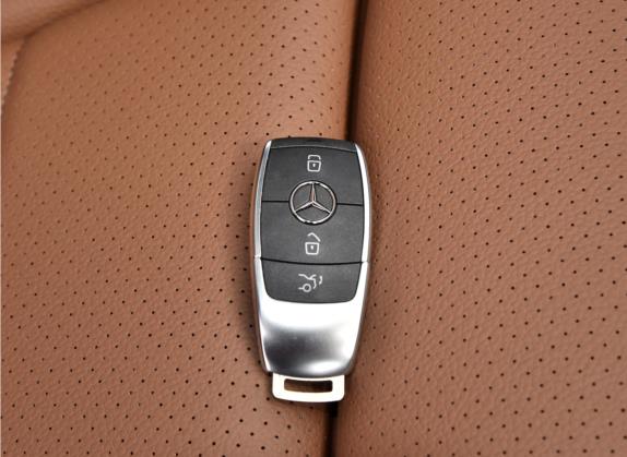 奔驰GLC轿跑 2023款 GLC 260 4MATIC 轿跑SUV 其他细节类   钥匙