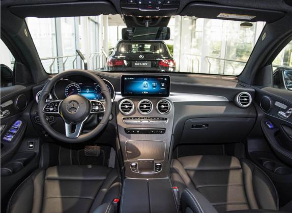 奔驰GLC轿跑 2023款 GLC 300 4MATIC 轿跑SUV 中控类   中控全图