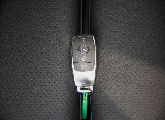 奔驰GLC轿跑 2023款 GLC 300 4MATIC 轿跑SUV 其他细节类   钥匙