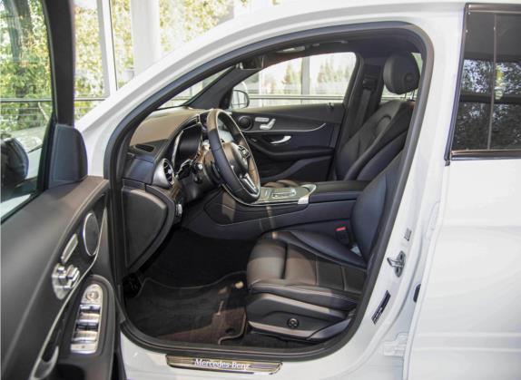 奔驰GLC轿跑 2023款 GLC 300 4MATIC 轿跑SUV 车厢座椅   前排空间