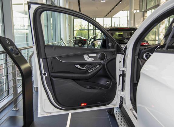 奔驰GLC轿跑 2023款 GLC 300 4MATIC 轿跑SUV 车厢座椅   前门板