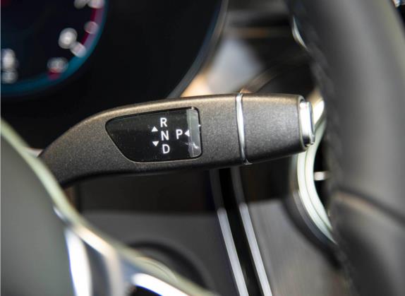 奔驰GLC轿跑 2023款 GLC 300 4MATIC 轿跑SUV 中控类   挡把