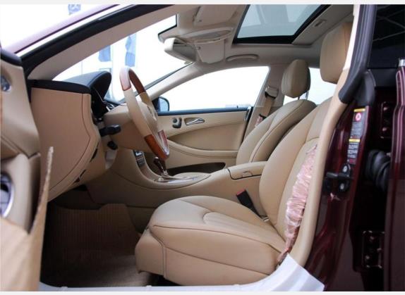 奔驰CLS 2008款 CLS 350 车厢座椅   前排空间