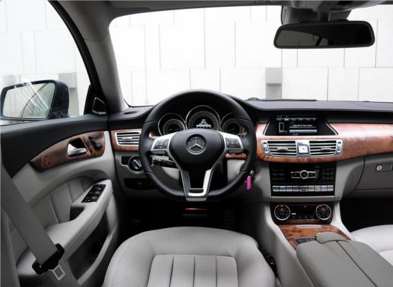 奔驰CLS 2013款 CLS 350 猎装豪华型 中控类   驾驶位