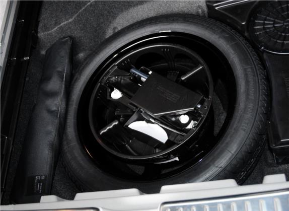 奔驰CLS 2013款 CLS 350 猎装豪华型 其他细节类   备胎