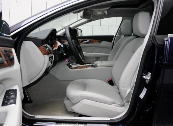 奔驰CLS 2013款 CLS 350 猎装豪华型 车厢座椅   前排空间