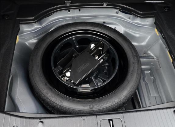 奔驰CLS 2015款 CLS 320 其他细节类   备胎