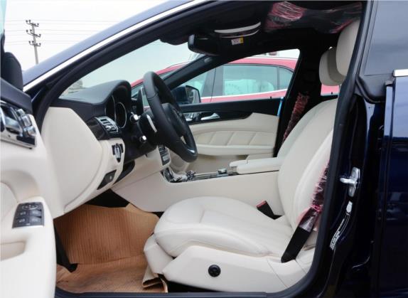 奔驰CLS 2015款 CLS 320 车厢座椅   前排空间